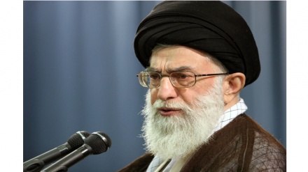 İslam İnqilabının Böyük Rəhbəri: Problemlərin həll yolu, daxili istehsalın gücləndirilməsidir