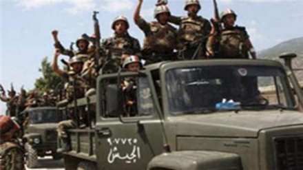 İraq ordusu terrorçuların mövqelərini hədəfə alıb