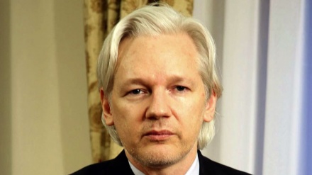  UN: Julian Assange je nezakonito pritvoren, Britanija i Švedska da plate odštetu