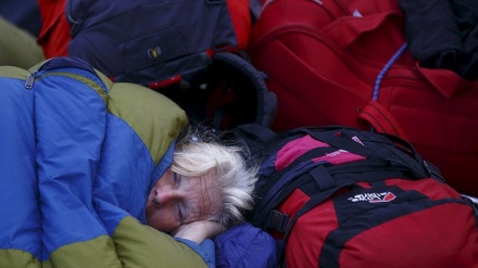 Ukraynada yüz minlərlə insan didərgin düşüb