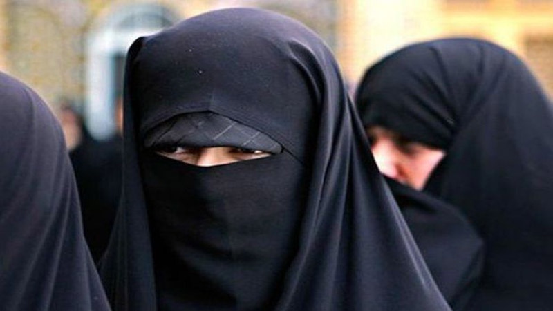 İŞİD-in başçılarından biri qadın paltarında saxlanıldı