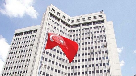 Türkiyə AB-nin qanun və mətbuatın hakimiyyəti ilə bağlı tənqidlərini rədd etdi