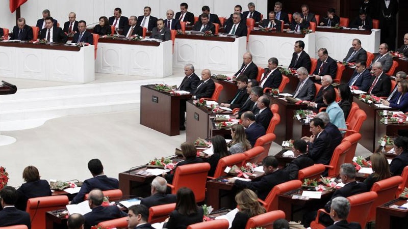 ترک پارلیمنٹ کے ارکان مین جھڑپ 