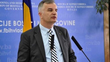 Zemlju integrisati na principu Zapadne Njemačke; Ukinuti kantone, a puno su i dva entiteta 