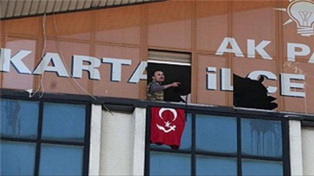 Êrişa ser avahiya partiya hakim ya AKP li rojhilata Tirkiyê