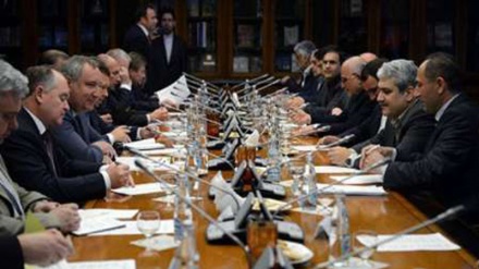 ایران اور روس کے درمیان باہمی تعاون کے سمجھوتوں پر دستخط 