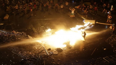 Livanlı etirazçılar aksiyaya başladılar