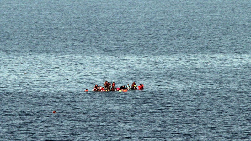 یونان کے قریب تارکین وطن کی کشتی ڈوب کے نتیجے میں دس افراد ہلاک ہو گئے