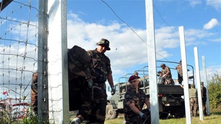 Migranti probili ogradu na Horgošu 2, mađarski policajci pucali