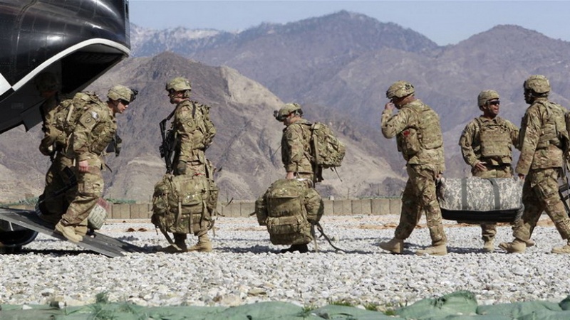 افغانستان میں اپنے فوجی باقی رکھنے کے لیے امریکہ کے نئے بہانے