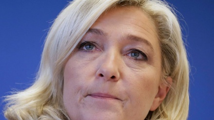 Le Pen pokušava da peca u mutnoj vodi  