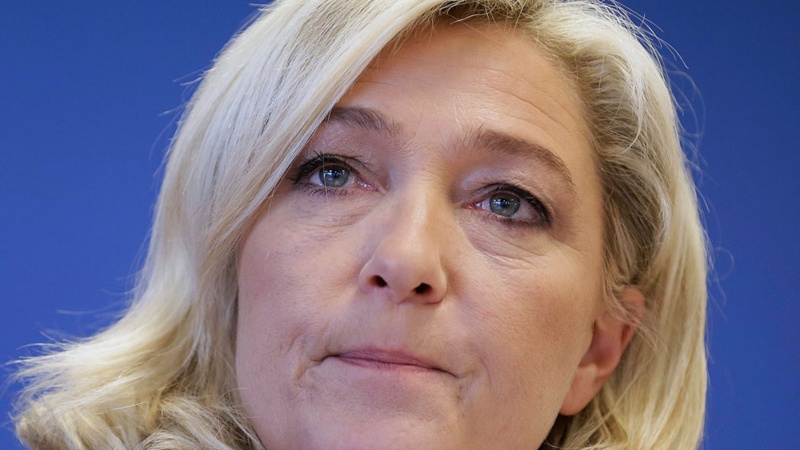 Le Pen pokušava da peca u mutnoj vodi  