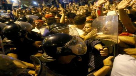 Livanda aksiyalar insidentlə nəticələnib