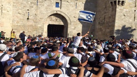 Xwepêşanda girseyî ya bajaroknînan li dijî Netanyahu/ Êrişa polîs ser xwepêşanderan