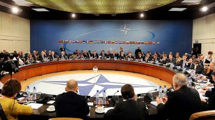 NATO: Razmišljamo o pooštravanju sankcija Rusiji 