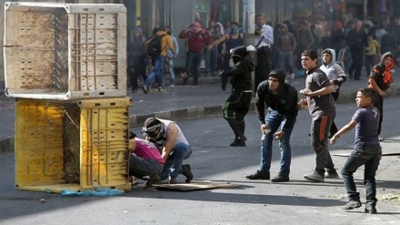 شمال مشرقی بیت المقدس میں فلسطینیوں اور صیہونی فوجیوں میں جھڑپ