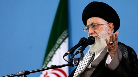 Govor Lidera Islamske revolucije pred kadetima vojnih univerziteta armije Islamske republike iran (07.10.2015)