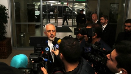 ایران کے وزیر خارجہ: شام کے عوام اپنے ملک کے بارے میں فیصلہ کریں گے