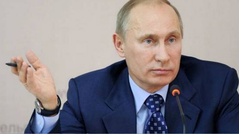 Putin: Rusiyanı qorxutmağa səy əbəsdir