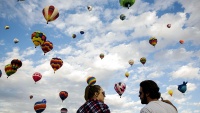 Festival balona u gradu New Mexico