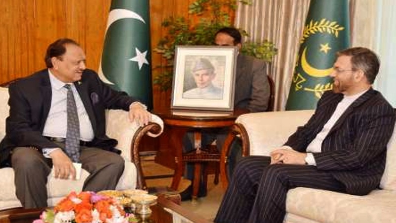 پاکستان کے صدر ممنون حسین اور اسلام آباد میں ایران کے سفیر کی ملاقات