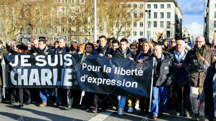 Hiljade Francuza izašlo na ulice da protestuju protiv muslimana