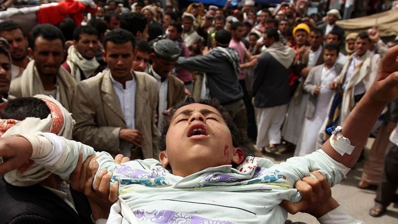 Yəmənli həkimlər xəstəxanaların bombardman edilməsinə etiraz ediblər