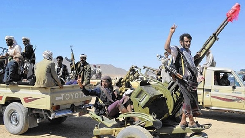 یمنی فوجیوں نے گائیڈڈ میزائلوں سے حملہ کر کے صوبہ مآرب کے شہر صرواح میں سعودی فوجیوں کی متعدد گاڑیوں کو تباہ کر دیا ہے۔