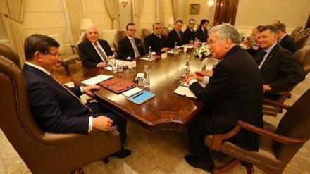 Razgovor Fallona i Davutoglua o situaciji u Siriji
