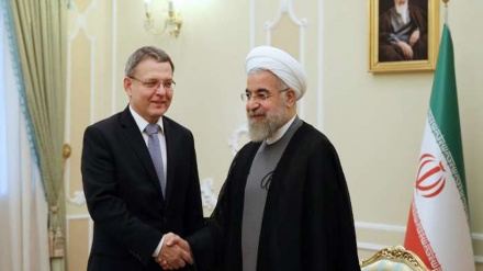 Yunanıstan xarici işlər nazirinin Ruhani ilə görüşü