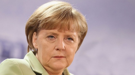 Angela Merkelin kansler olması ilə 50%-lik müxalifət