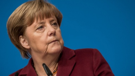 Merkel AB ilə Türkiyənin mühacirlər barədəki razılaşmasını müdafiə edib