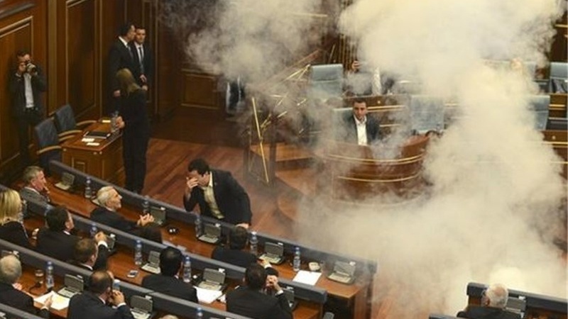 Opozicija ometa rad kosovskog parlamenta