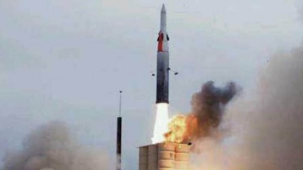 Ispaljivanje nove vrste rakete na jugu Saudijske Arabije.