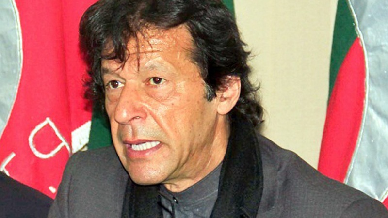عمران خان نے نواز شریف کے استعفے کا مطالبہ کردیا 