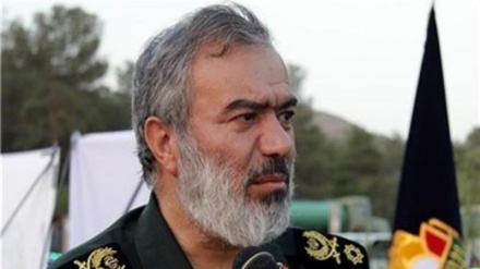 Kontr-Admiral Fədəvi: İran Qərb nəzəriyələri ilə idarə olunmayacaq