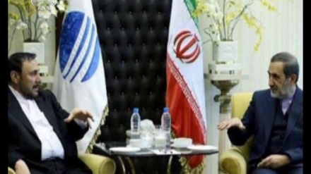 S. ÖZGÜNDÜZ: TEHRAN VƏ ANKARA İRAQ VƏ SURİYADA BÖHRANIN HƏLLİNƏ QADİRDİR