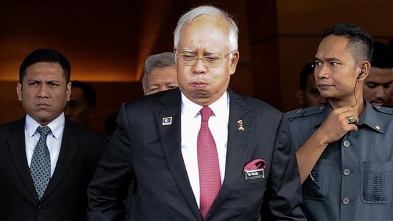ملائیشیا کے سابق وزیراعظم کو مالی بدعنوانی میں 12 سال قید کی سزا