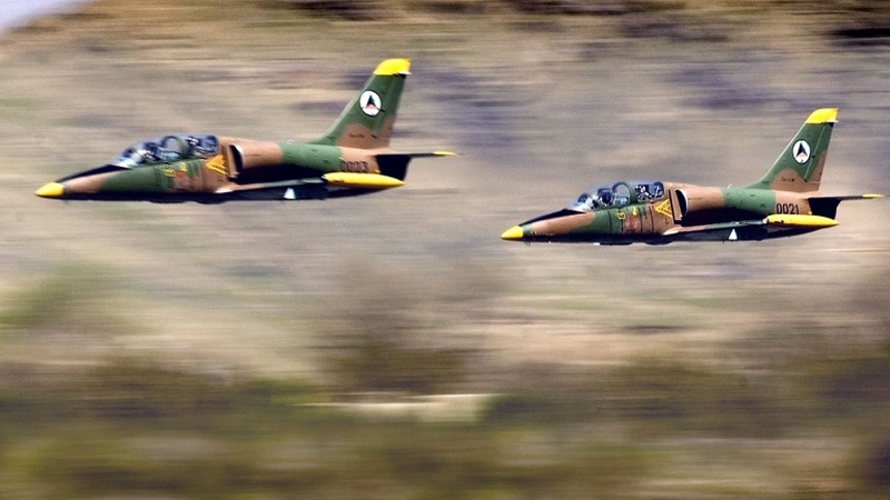 افغان فوج کے جنگی طیاروں کے حملے میں طالبان کے ایک اہم اور مشہور کمانڈر مولوی معاویہ سمیت بائیس دہشت گرد ہلاک ہو گئے۔