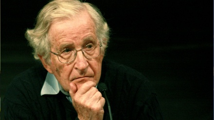 Noam Chomsky o krizi izbjeglica