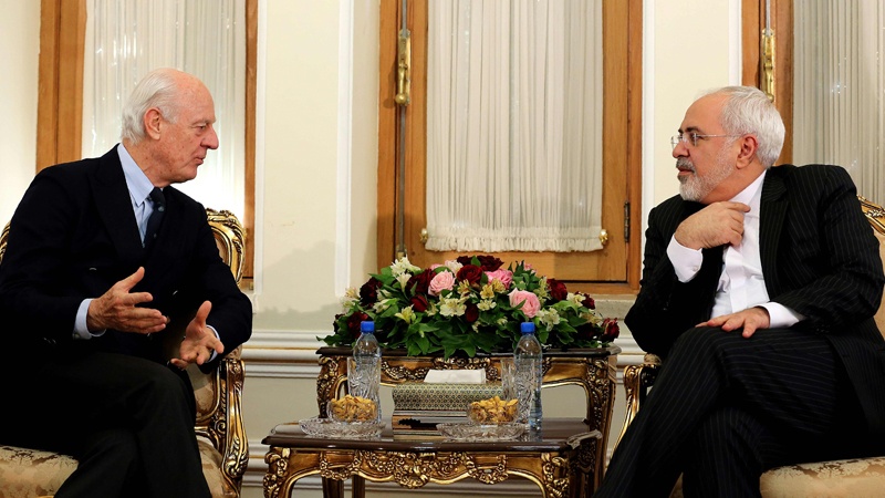 سعودی عرب کے کشیدگی پیدا کرنے والے اقدامات کو بحران شام کے حل پر منفی اثرات مرتب نہیں کرنے دیں گے: وزیر خارجہ جواد ظریف 