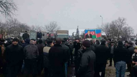 Azərbaycan R. şəhərlərində xalq etirazları davam edir