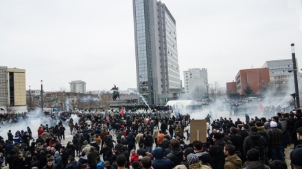 Na Kosovu održani žestoki antivladini protesti