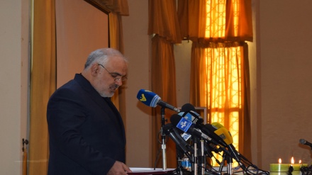 باڵوێزی ئێران لە بەیرووت: ئێران بەشانازییەوە داکۆکیی لەموقاوەمە دەکا