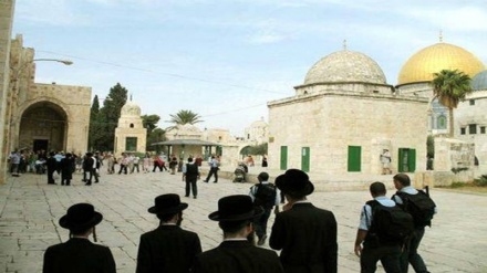 مسجدالاقصی پر صیہونی آباد کاروں کا حملہ 