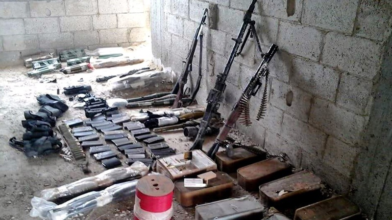 Humsun şərqində İŞİD-ə aid böyük silah anbarı aşkar edilib