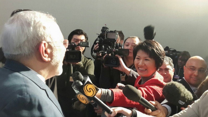 Zarif: Sirijski narod ne treba staratelja