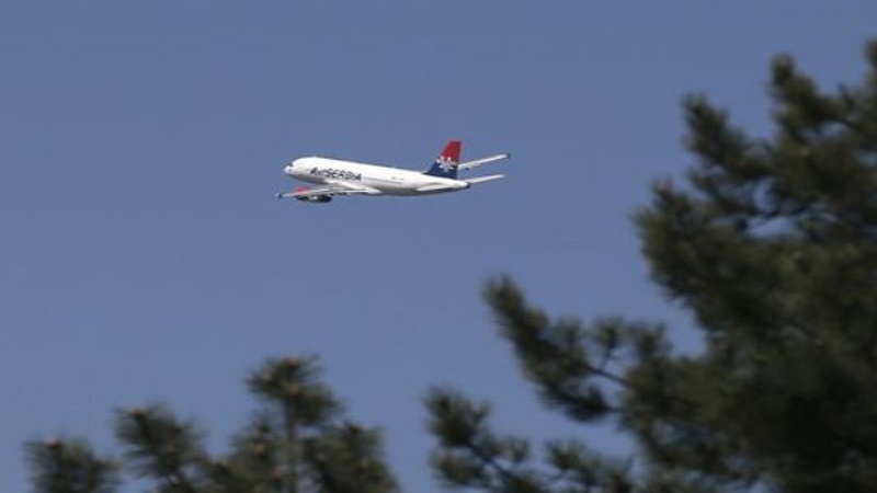 Beograd: Policija pronašla rakete sa eksplozivom u avionu