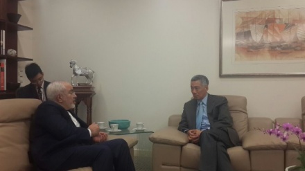 ایران کے وزیر خارجہ کی سنگاپور کے وزیراعظم سے ملاقات
