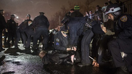 Penisilvaniyada qaradərililərin etiraz aksiyası qarşıdurma ilə nəticələndi